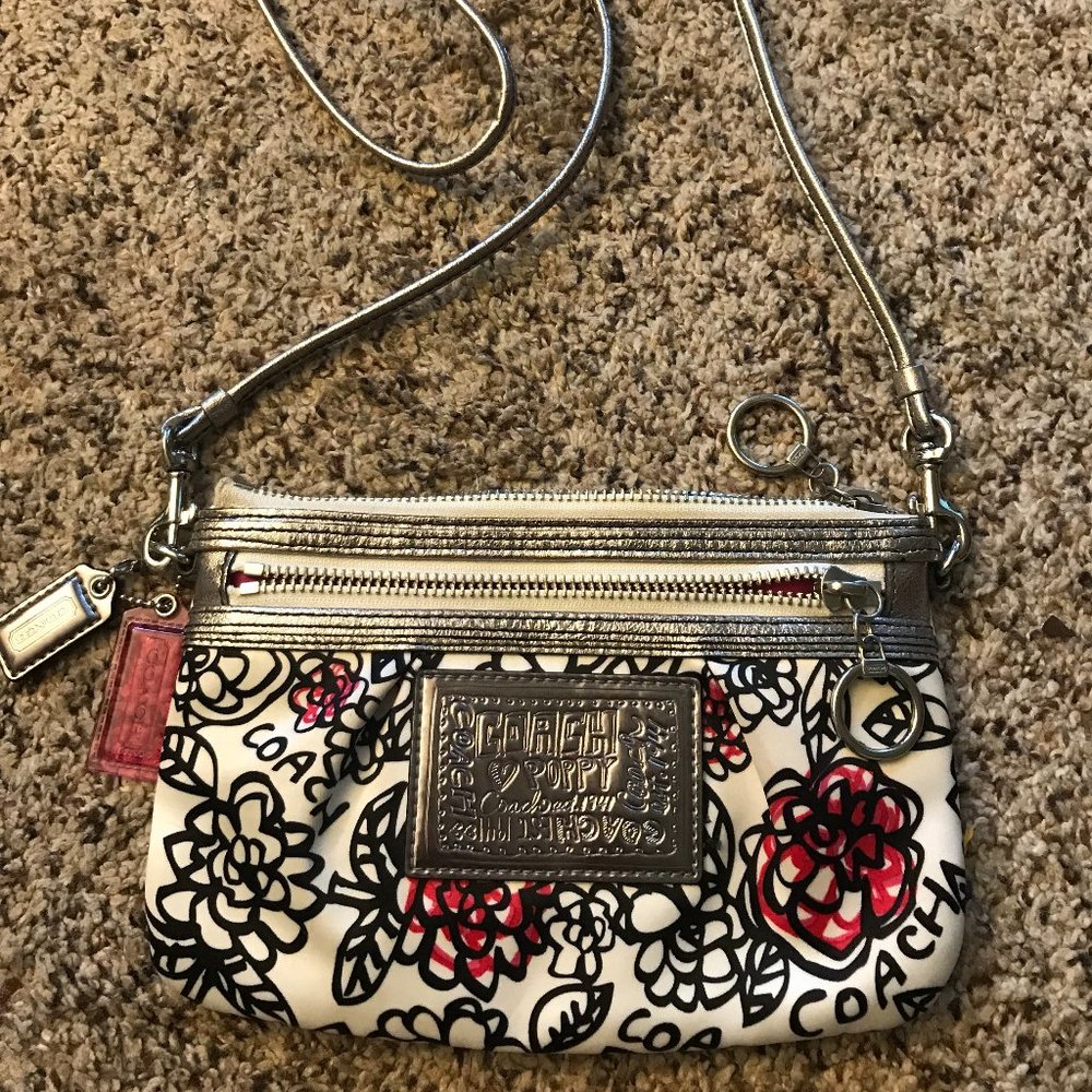 Authentic Coach Poppy collection crossbody bag